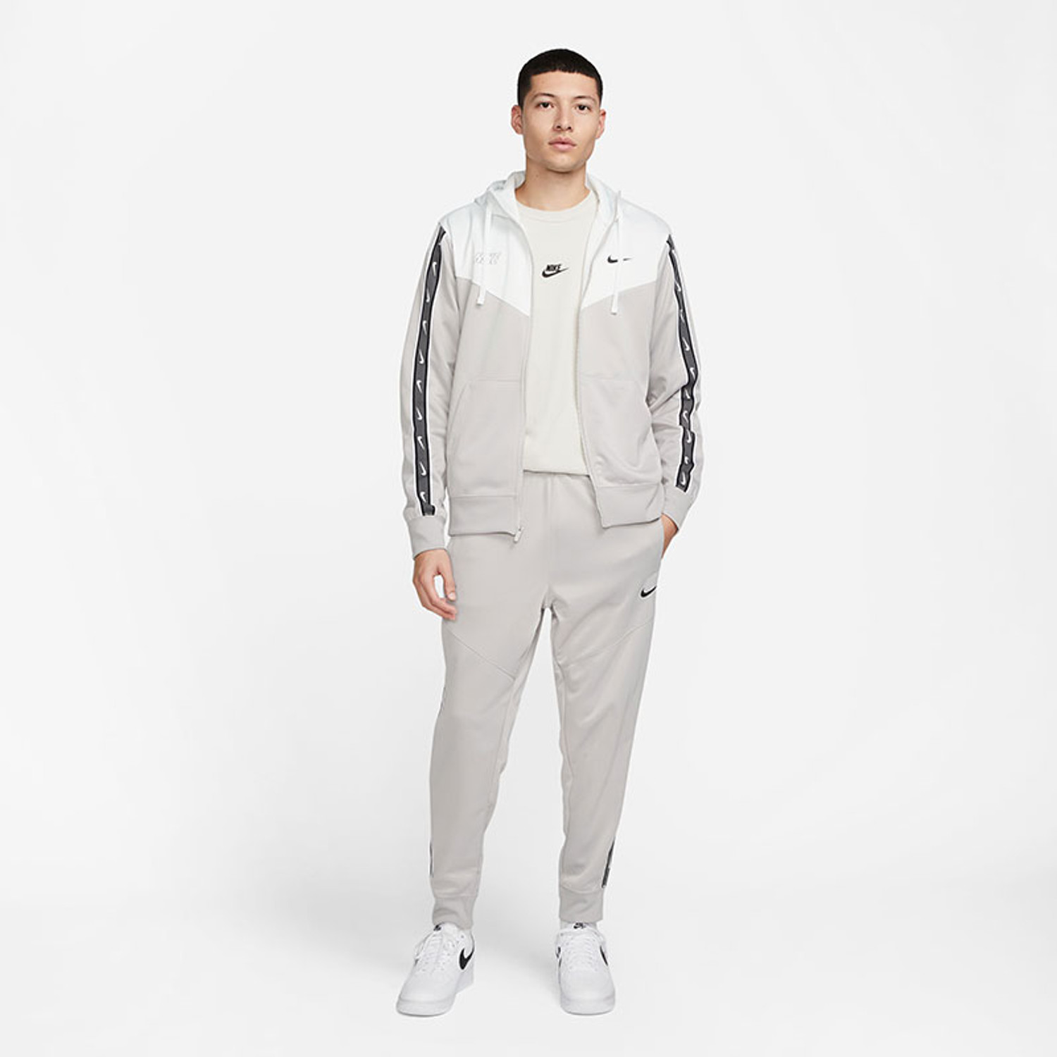 Nike Sportswear Repeat Trainingspak