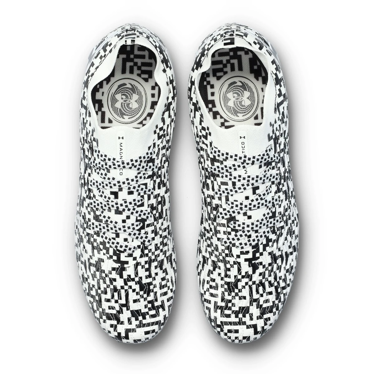 Chuteira Under Armour Magnetico Pro 5 FG