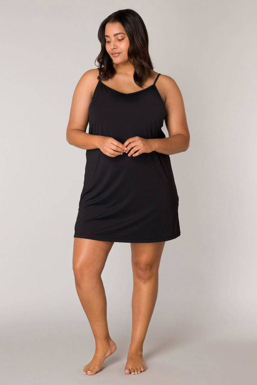 Base Level Curvy onderjurk Yanira met verstelbare bandjes zwart