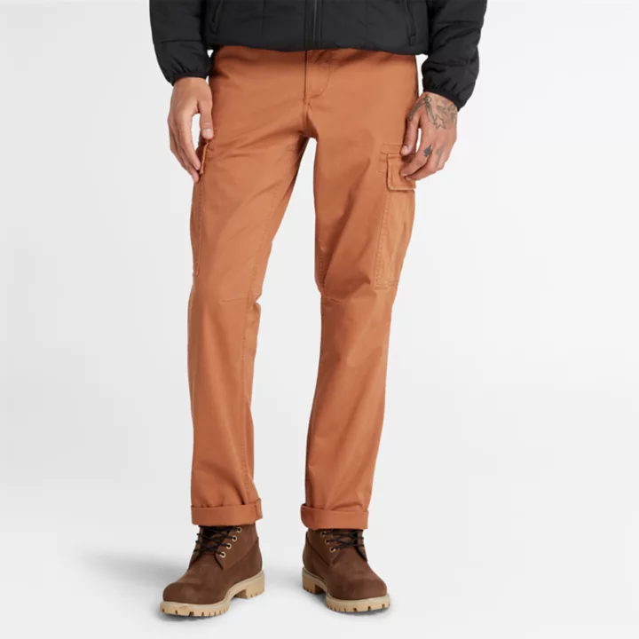 Calças cargo Core para homem na cor castanha.