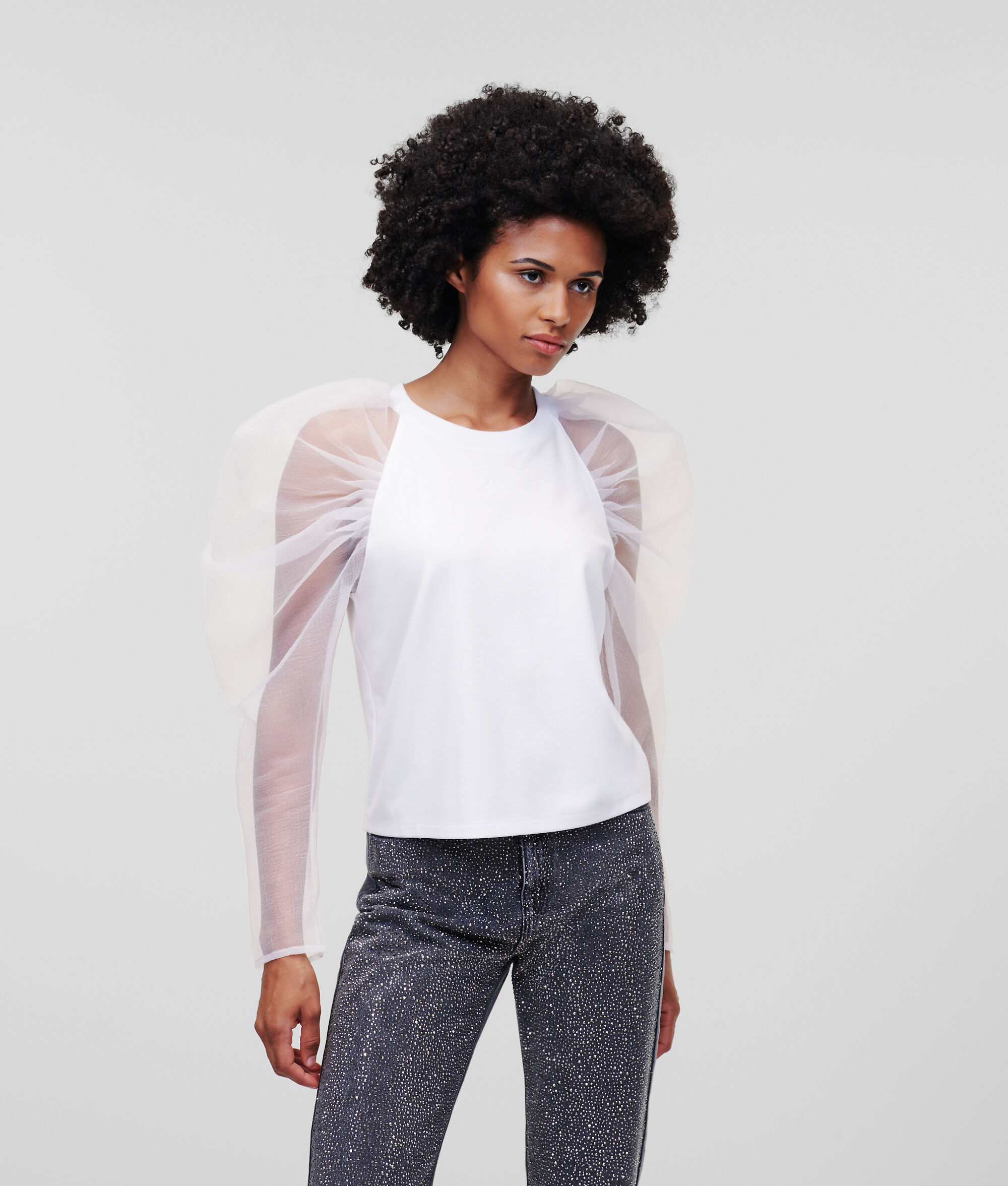 HAUT À MANCHES EN ORGANZA SÉLECTIONNÉ PAR HUN KIM