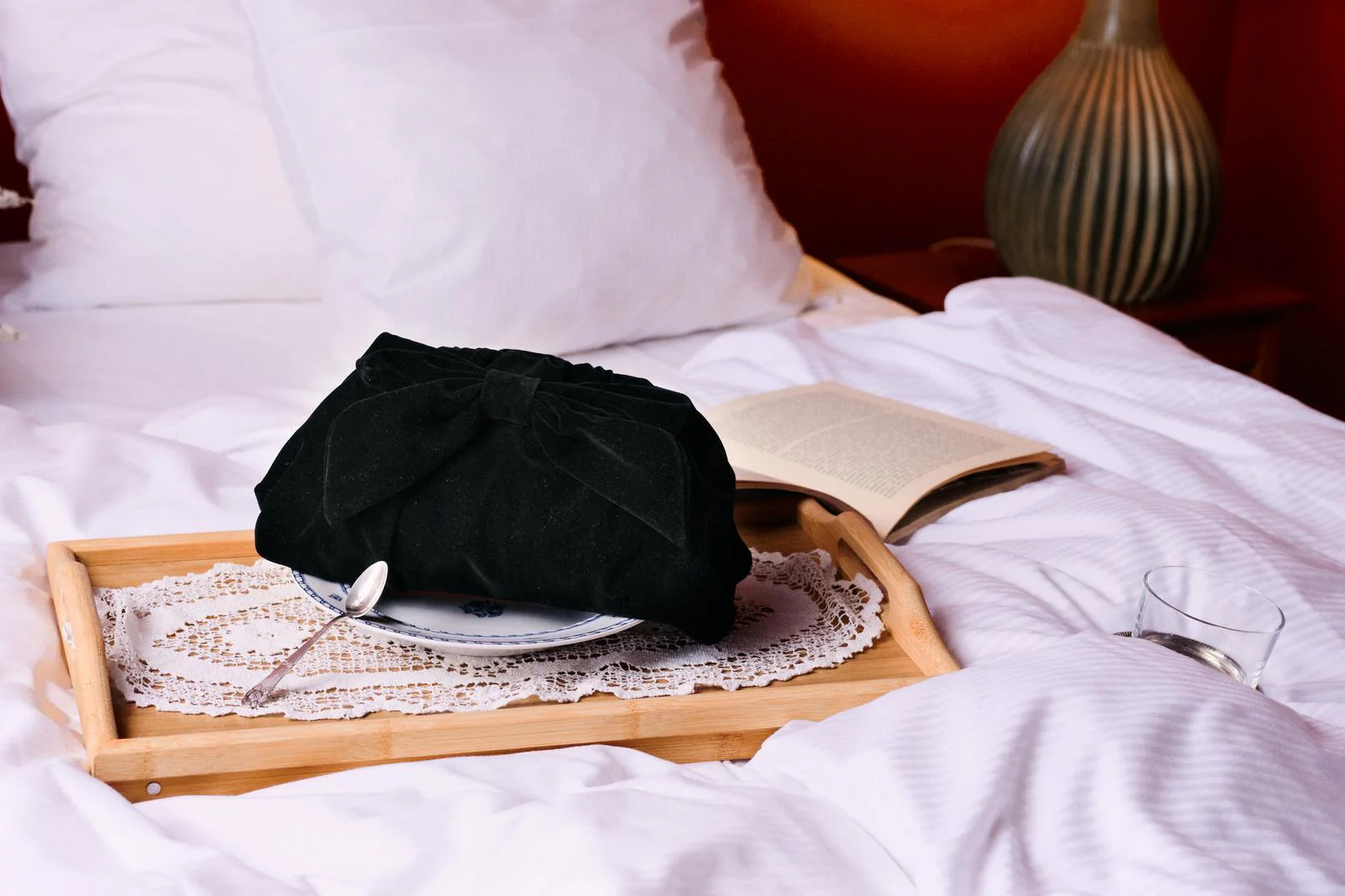 Becksöndergaard  Velvet Bonita clutch - sort