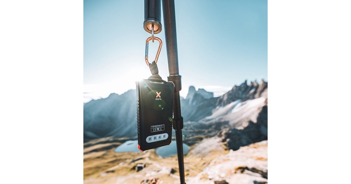 XtormXR103 - Xtreme Solar Powerbank 10.5W - 5.000 mAh  (Zwart/oranje, Waterproof IPX4)