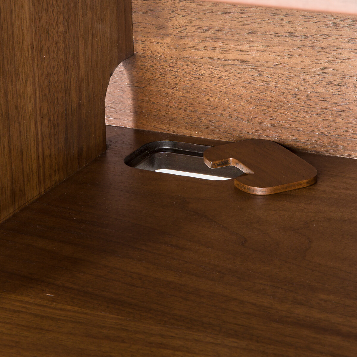 AM.PM<br>Mesa de cabeceira com 2 portas, nogueira e tecido, Aldon