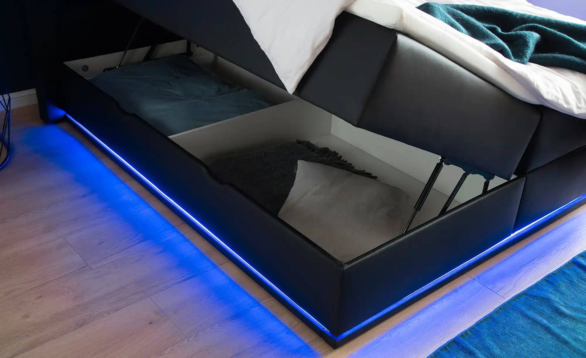 Boxspringbett mit LED-Beleuchtung Brighton