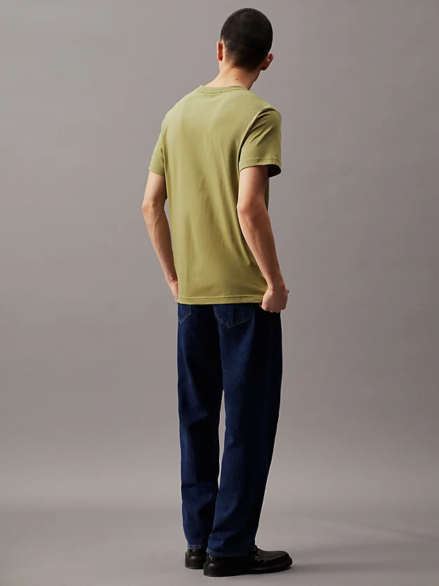 Camiseta com monograma