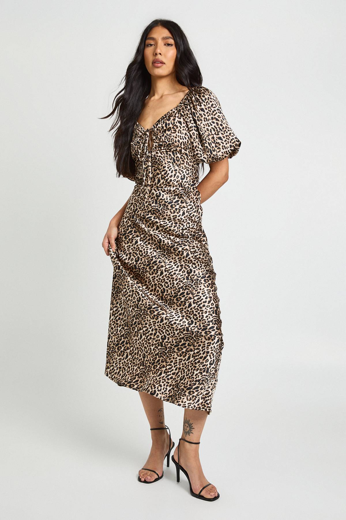 boohoo Robe Mi-longue À Manches Bouffantes Imprimé Léopard Pour Grande Taille
