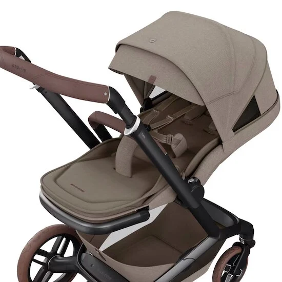 Poussette Fame   Twillic Truffle        de               Maxi-Cosi