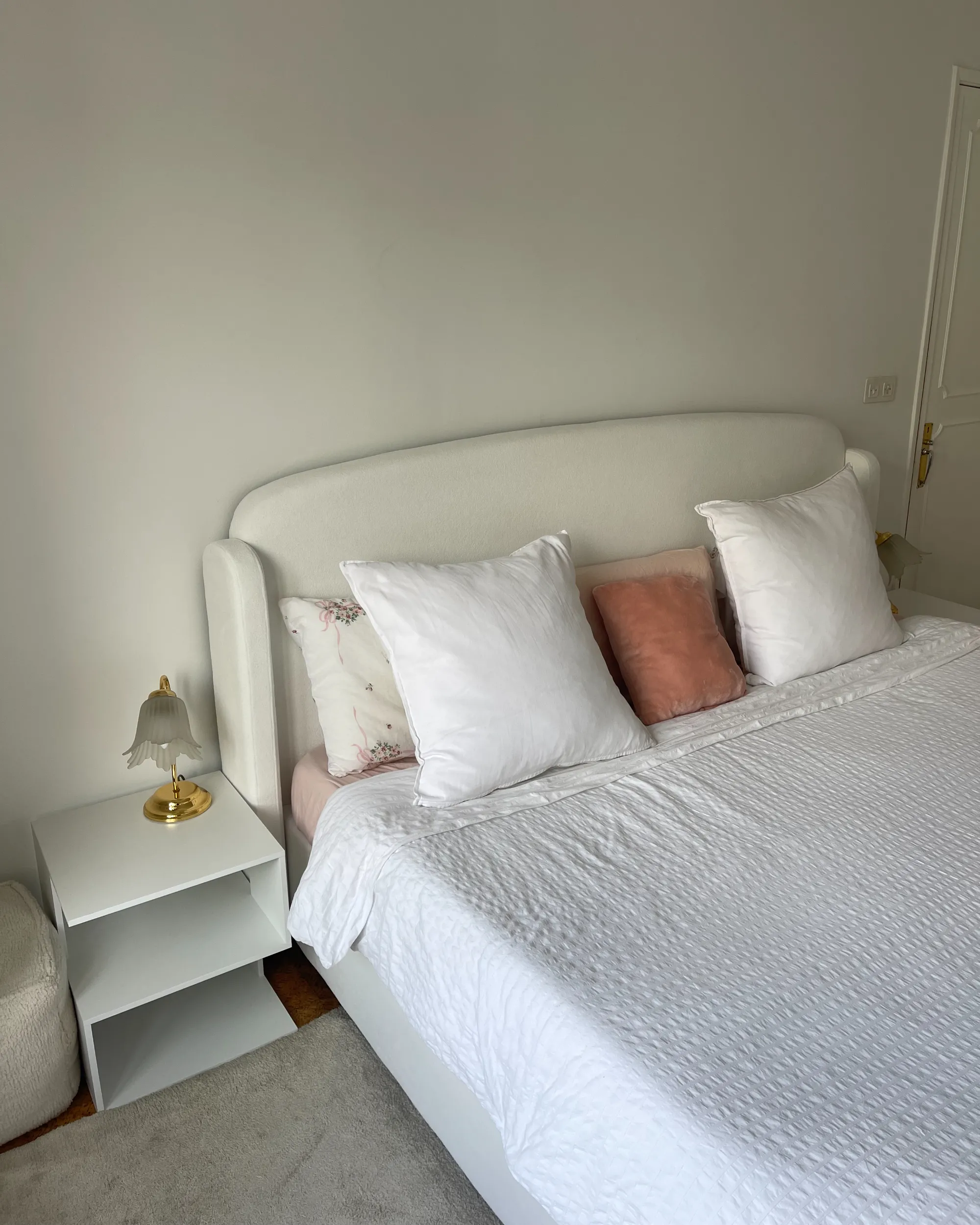Bed met opbergruimte Stof BERNAY 180 x 200 cm Gebroken wit