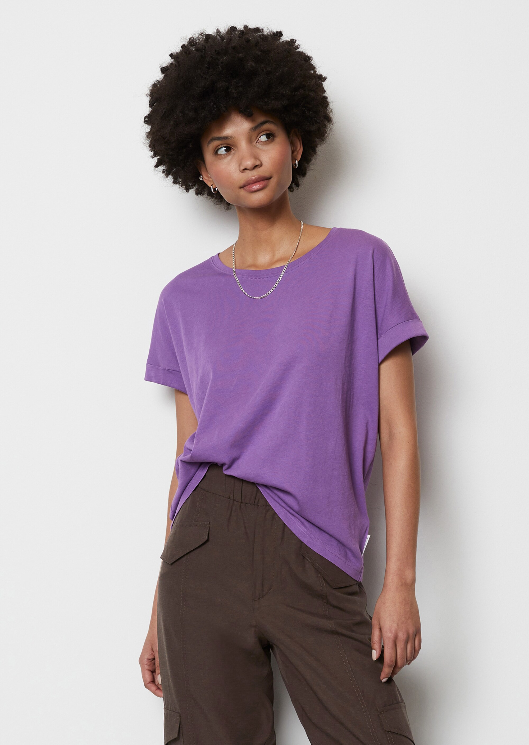 T-Shirt regular mit fixiertem Ärmelaufschlag
