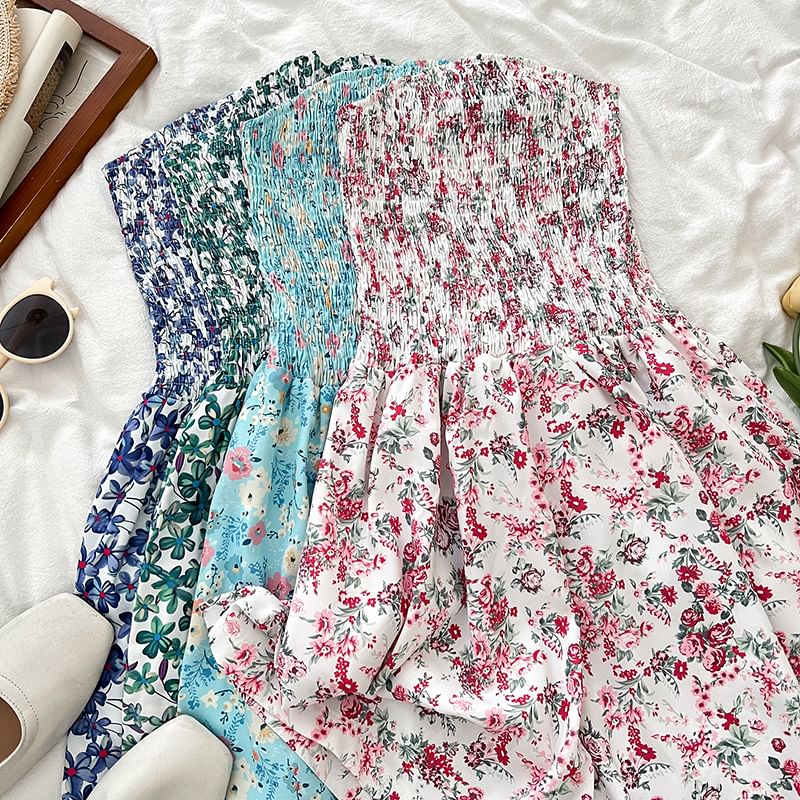Babique - Romper met bloemenprint en smokwerk