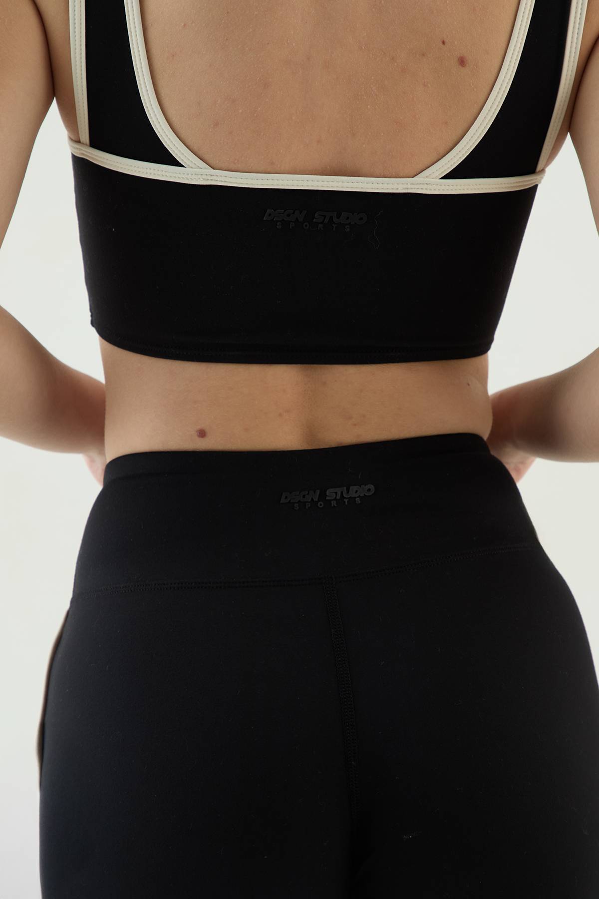 Pantalon De Yoga Jambe Large À Passepoil Contour Dsgn Studio