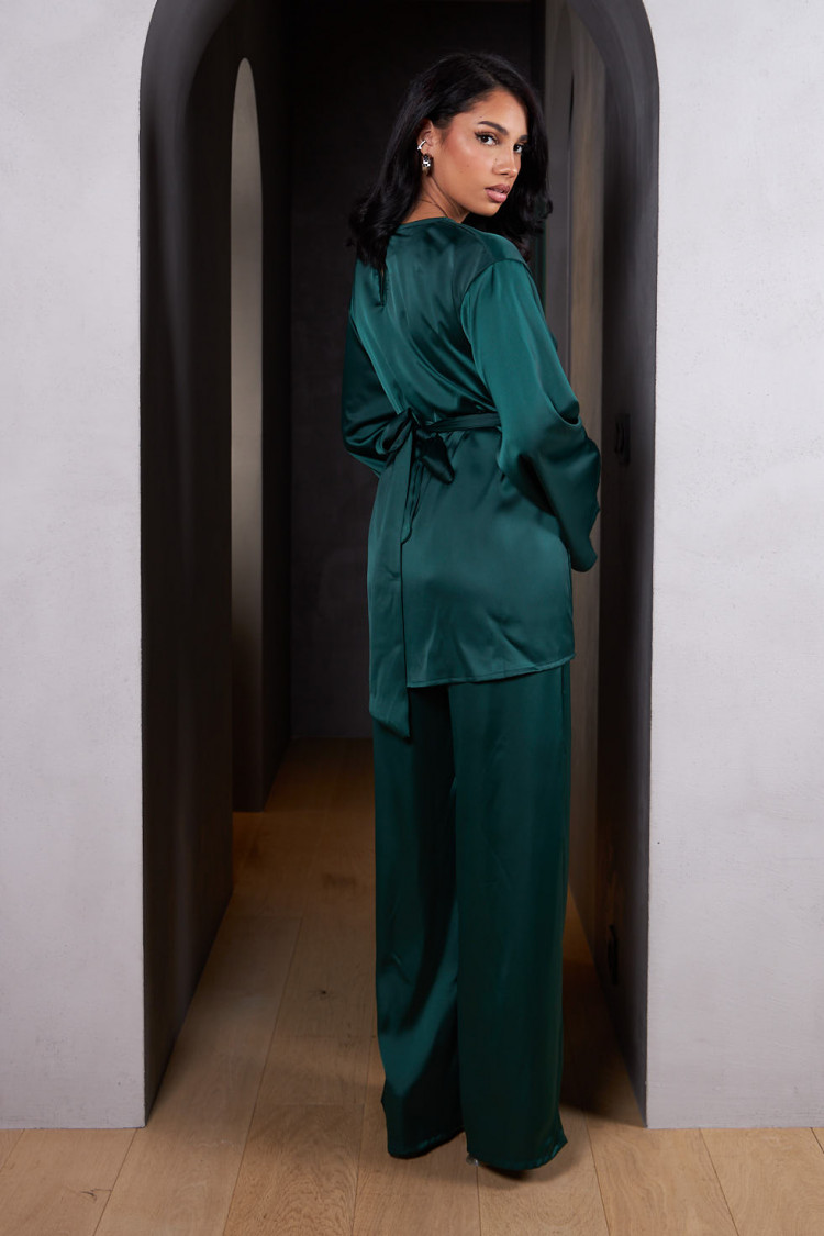 Ensemble 2 pièces blouse + pantalon en satin vert