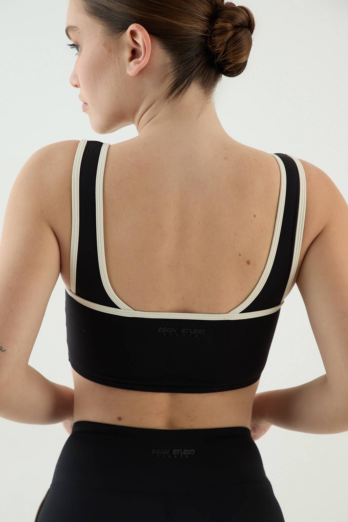 Brassière De Sport Dsgn Studio Sculptante À Devant Croisé