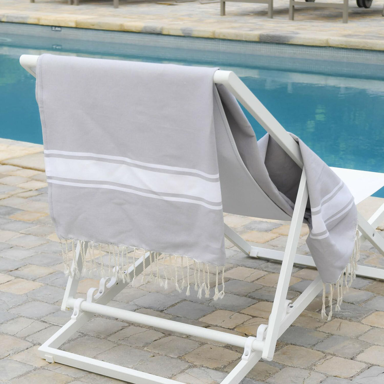 Febronie Fouta Traditionelle St Tropez gris perle/blanc - 100x200 cm