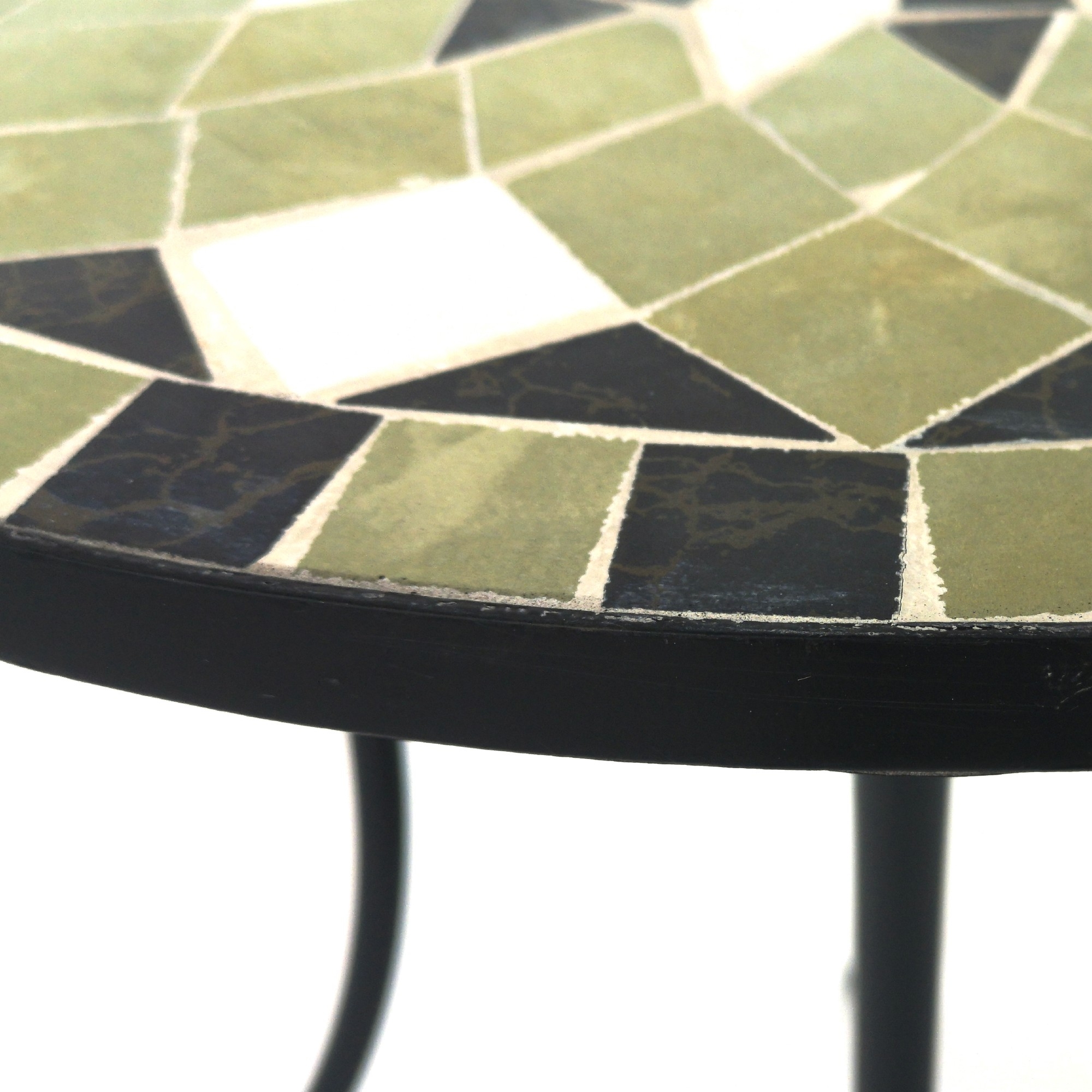 Mosaiktisch 'Vesoul', schwarz, weiß, grün, Ø 60 cm, H 71 cm von fischer's lagerhaus