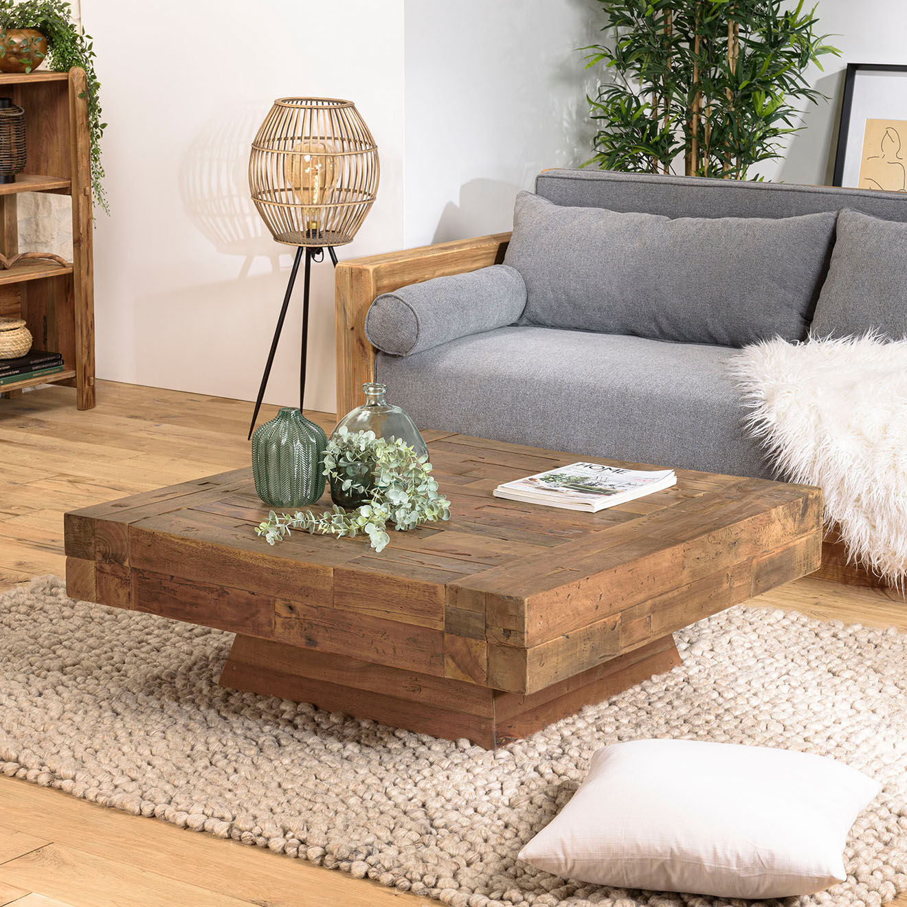 Macabane Table basse carrée bois massif Leonce bois - 104.5x104.5x35 cm