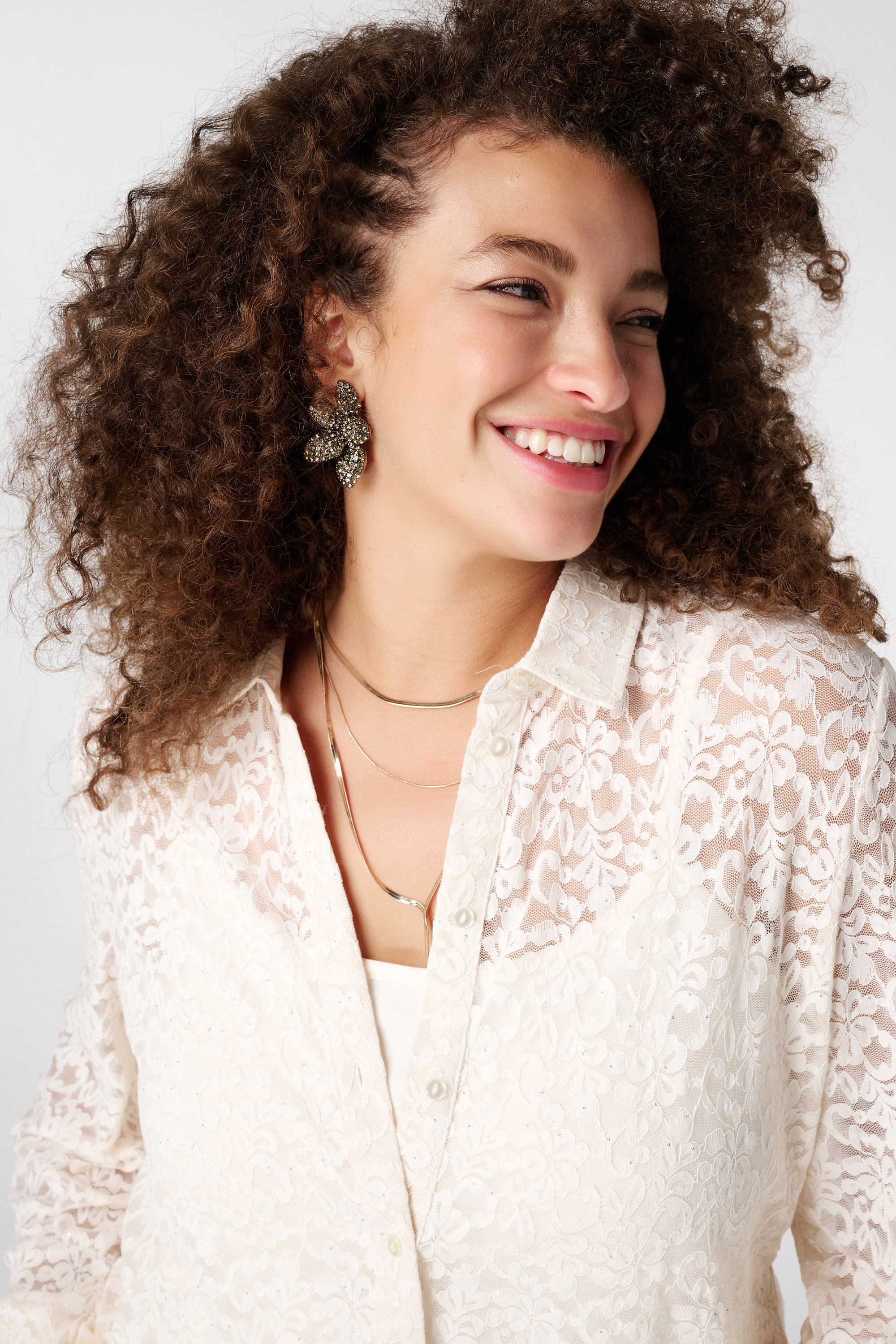 Top met kant en pailetten Cream