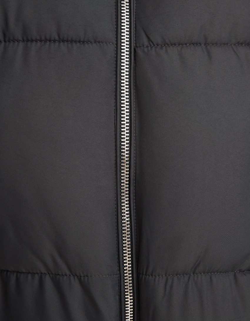 Jaqueta puffer oversized com capuz