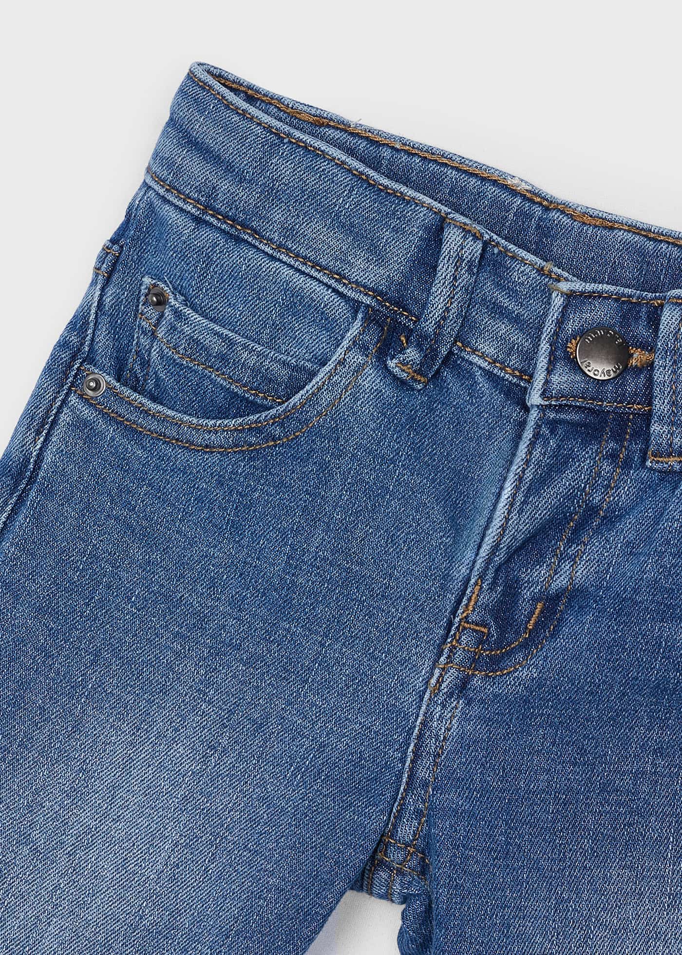 Calça jeans infantil Better Cotton, corte regular, cinza escuro.