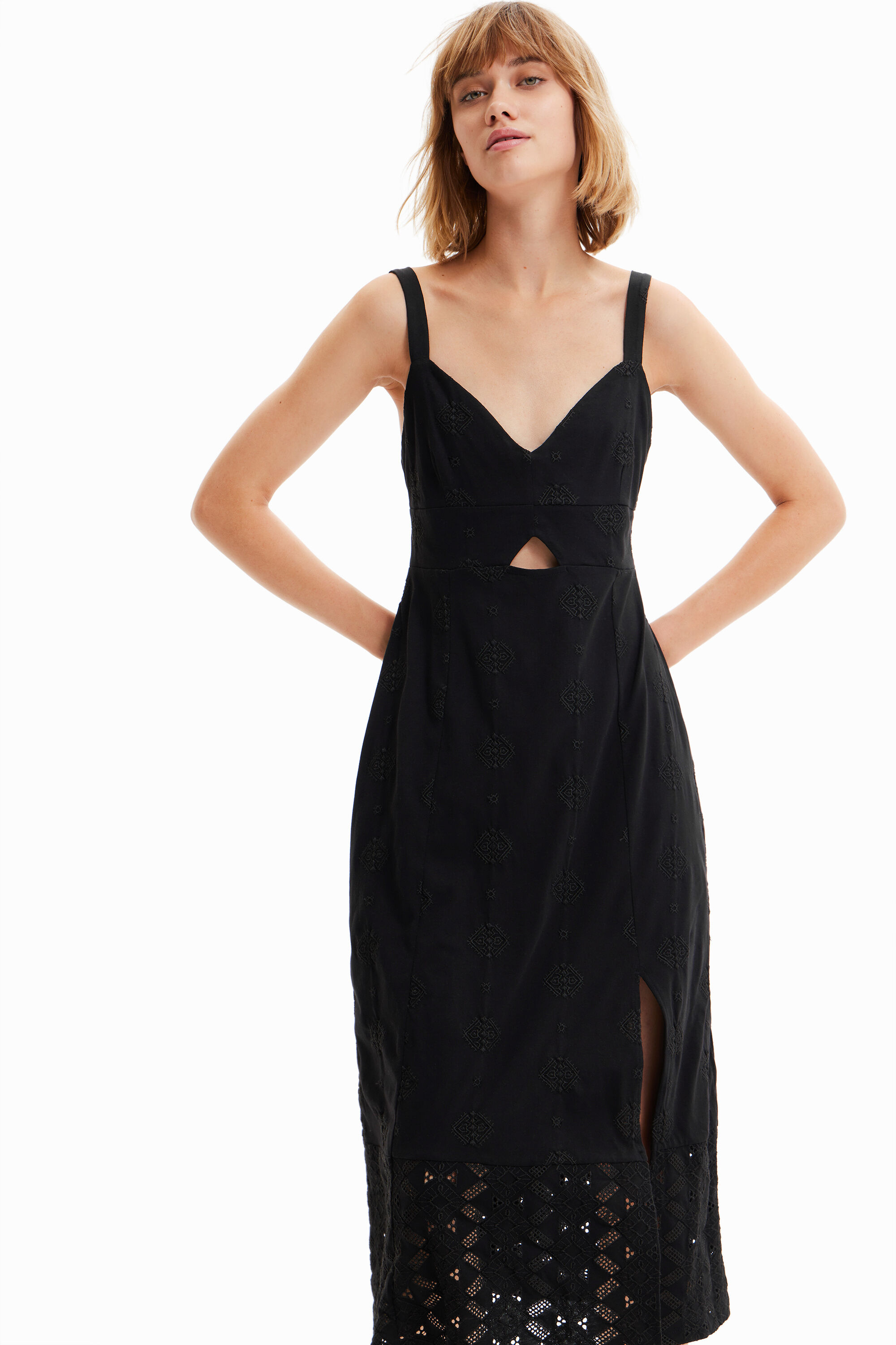 Robe midi broderies