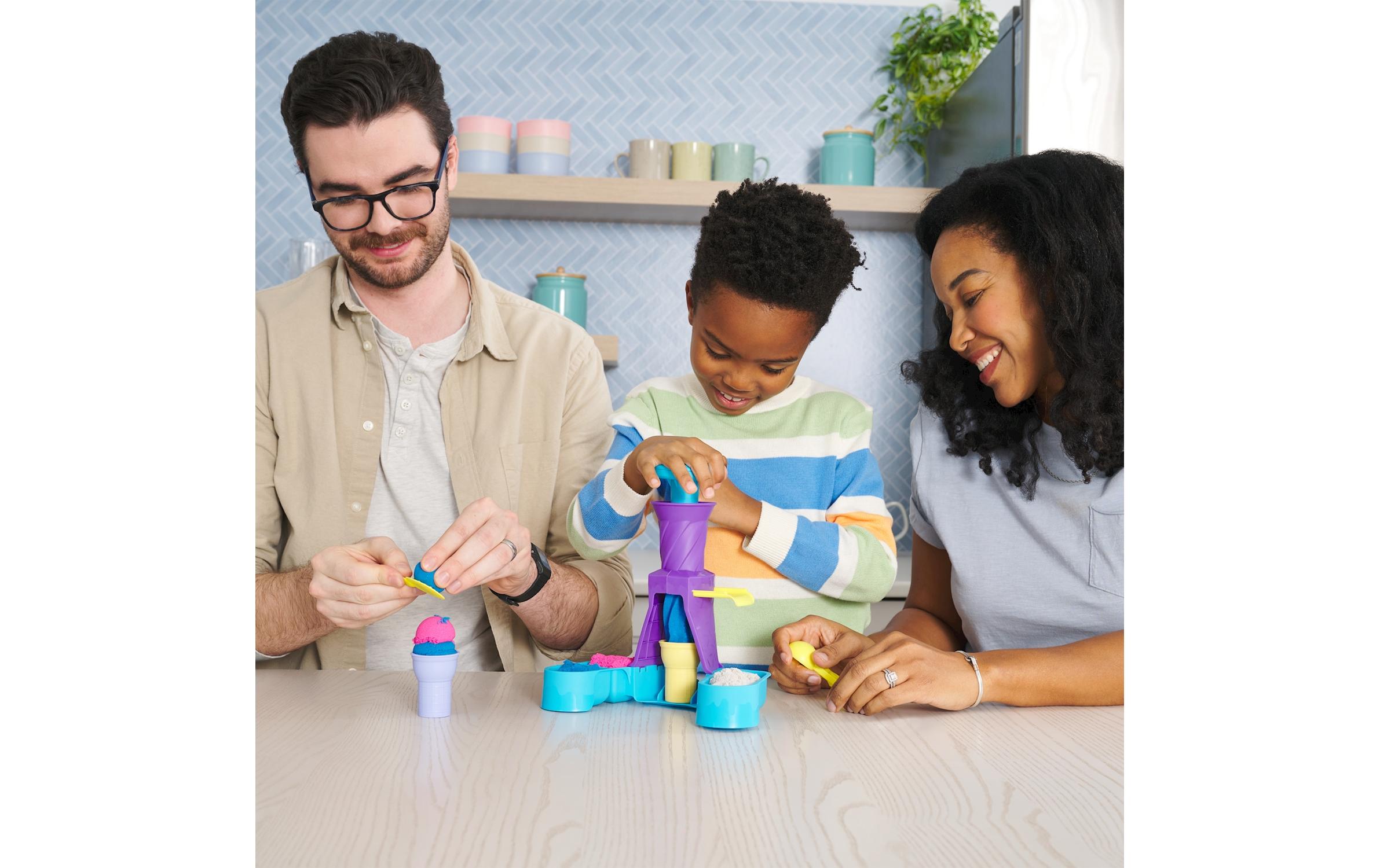 Kinetic Sand Softeis Stand 396 gKreatives Indoor-Sandspiel