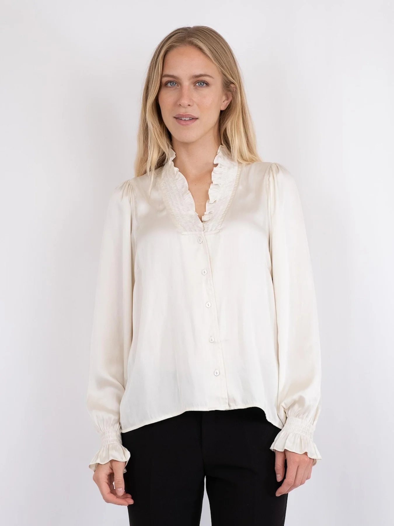 Neo Noir Brielle Satin Blouse off white