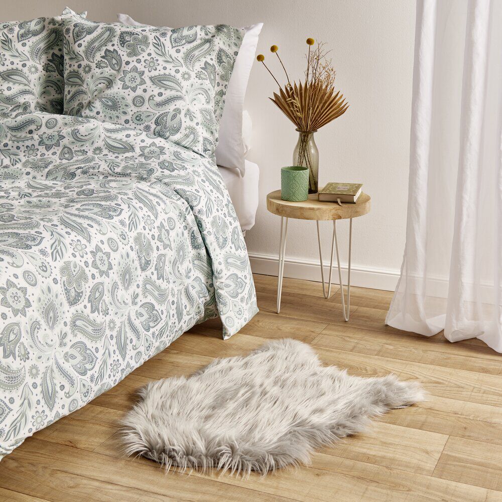 Tapis imitation fourrure forme peau de bête 50x70cm - 3 modèles