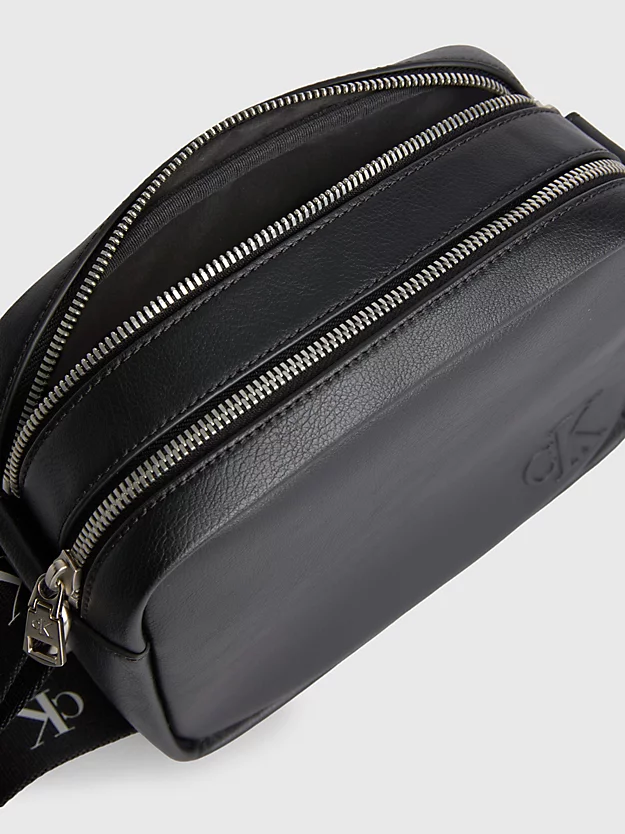 Bolsa de ombro em couro sintético