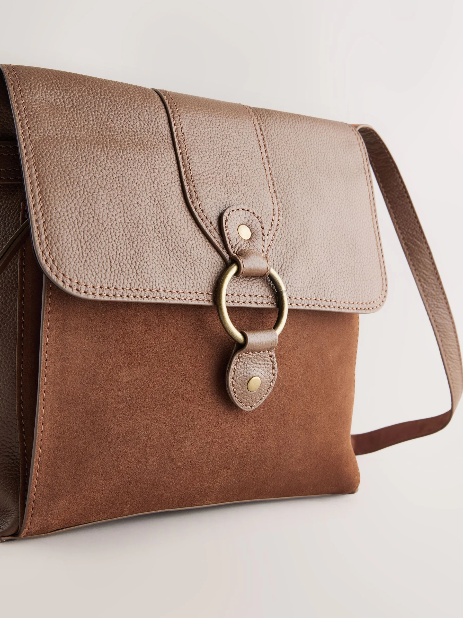 Lichtbruin - Leren messenger-tas met vak