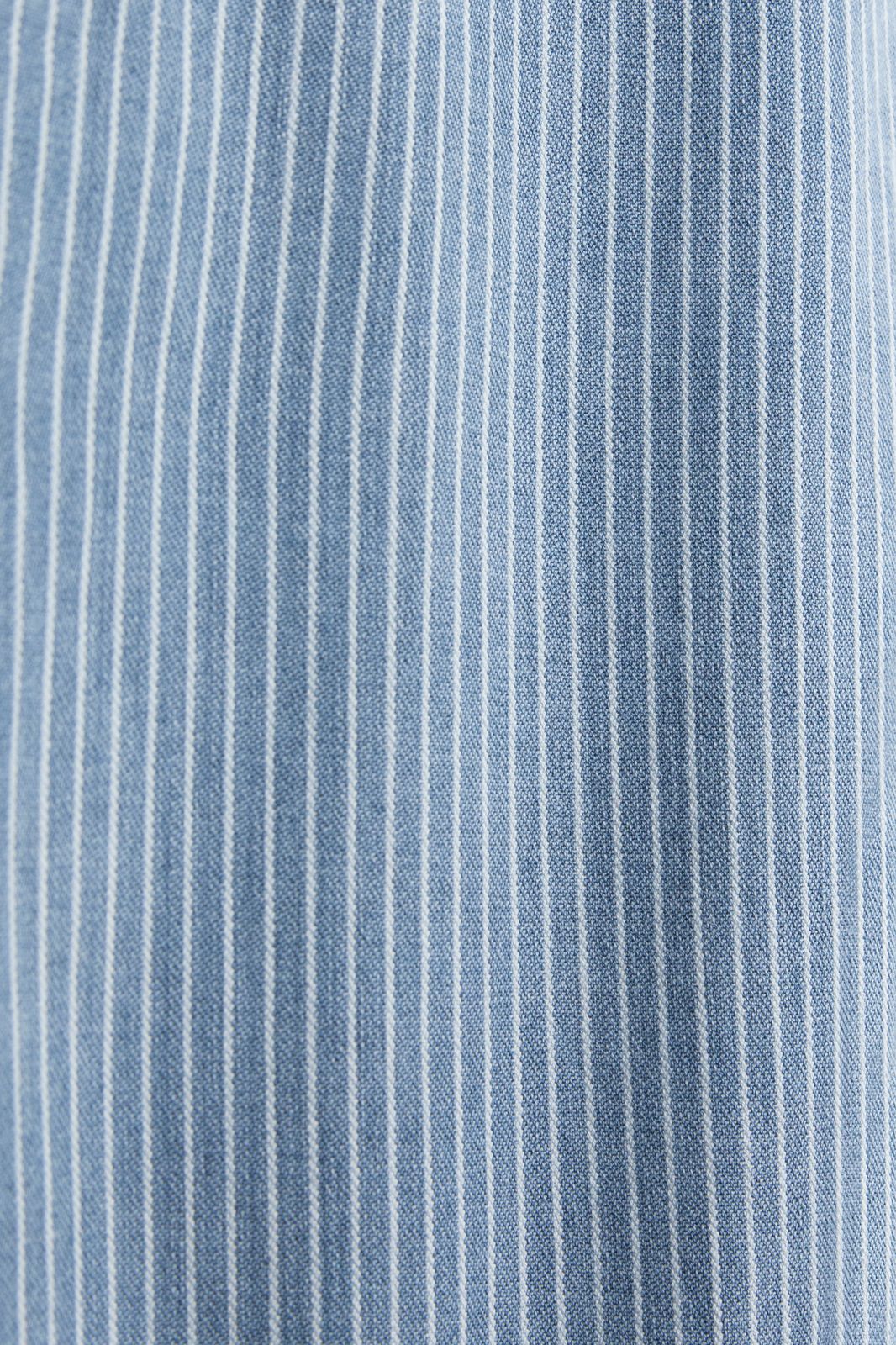 Blauwe playsuit met V-hals