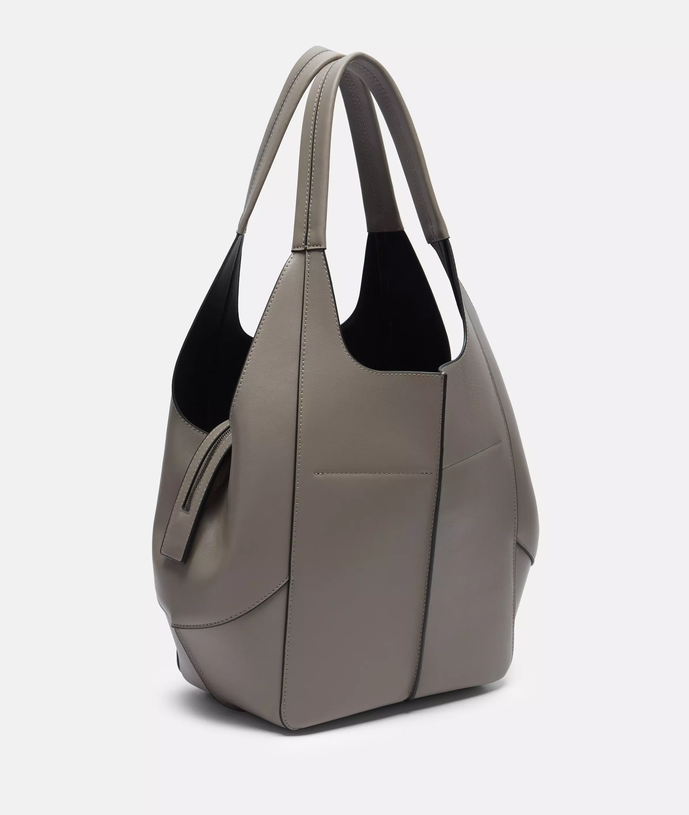 Lilly Tote M Spacious bag made from soft nappa leather
