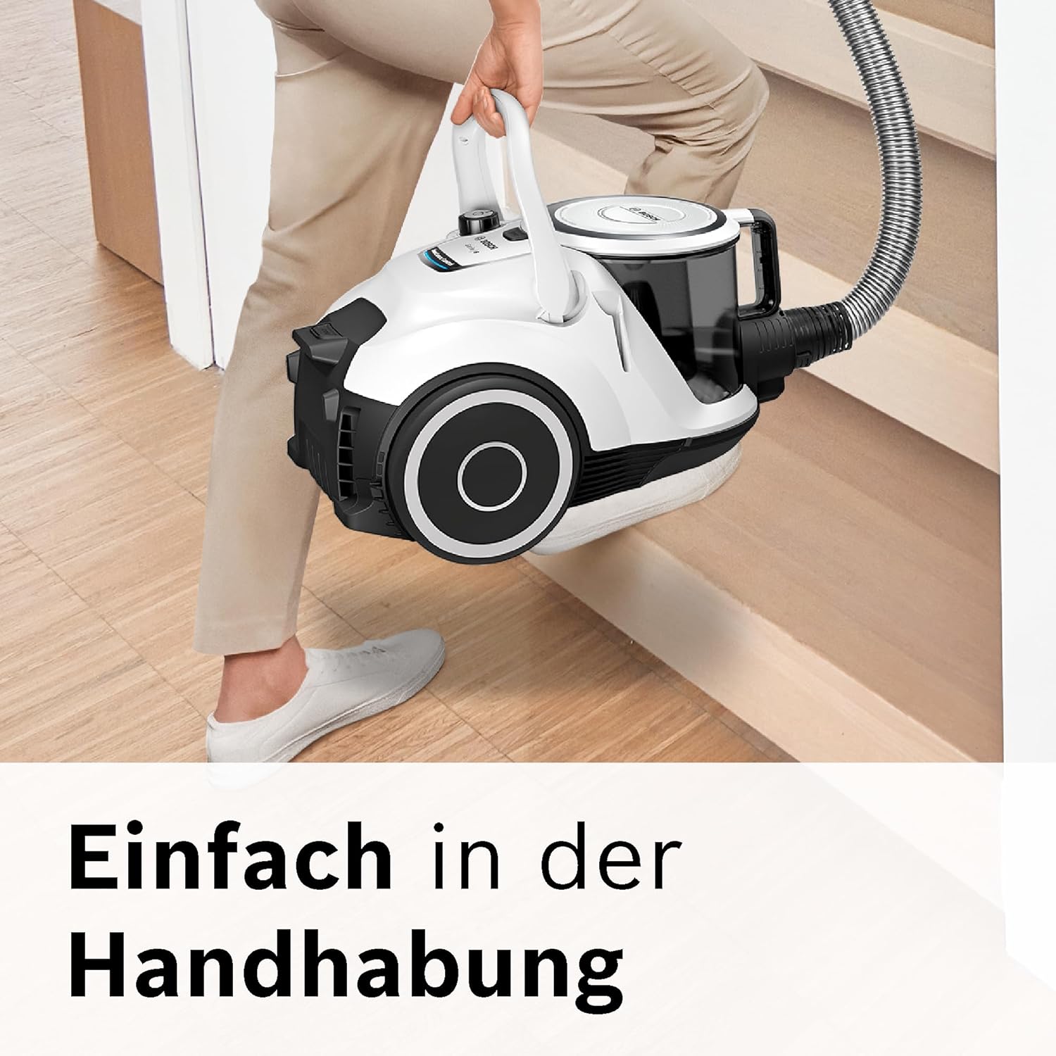 Bosch Staubsauger beutellos Serie 6 BGC41XALL, Bodenstaubsauger, Testsieger, ideal für Allergiker, Hygiene-Filter, Hartbodendüse, XXL-Polsterdüse, hohe Saugleistung, leise, 700 W, weiß