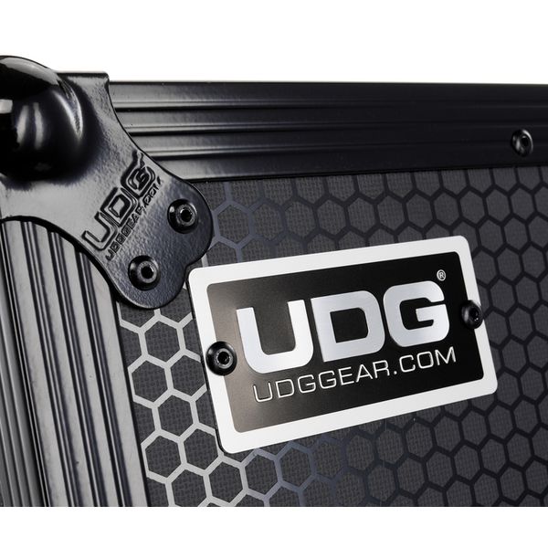 UDG Ultimate Flight Case DDJ-REV7