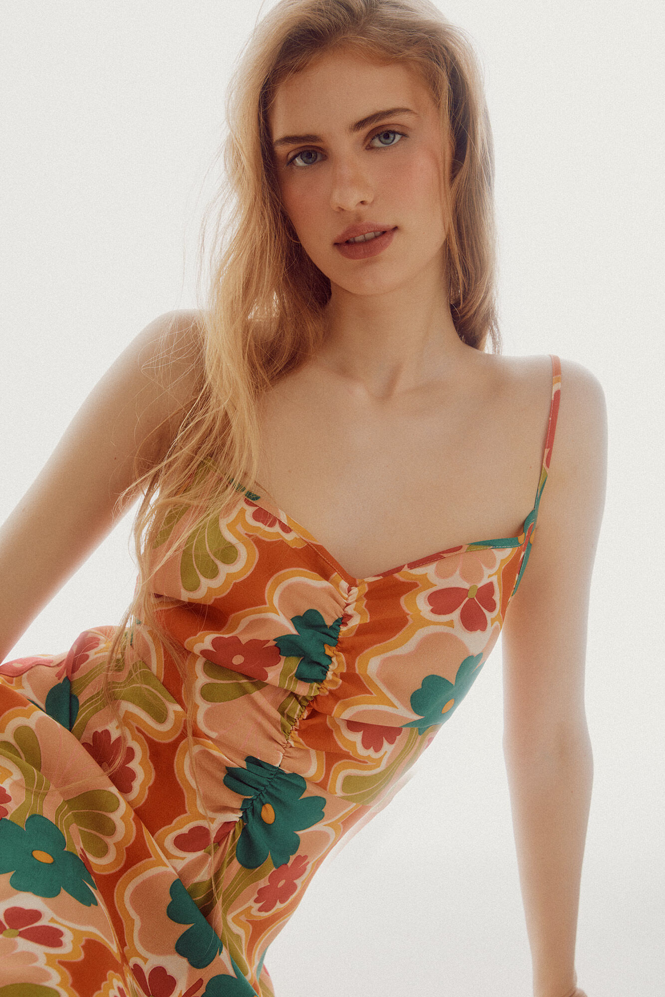 Vestido midi franzido - Multicolorido