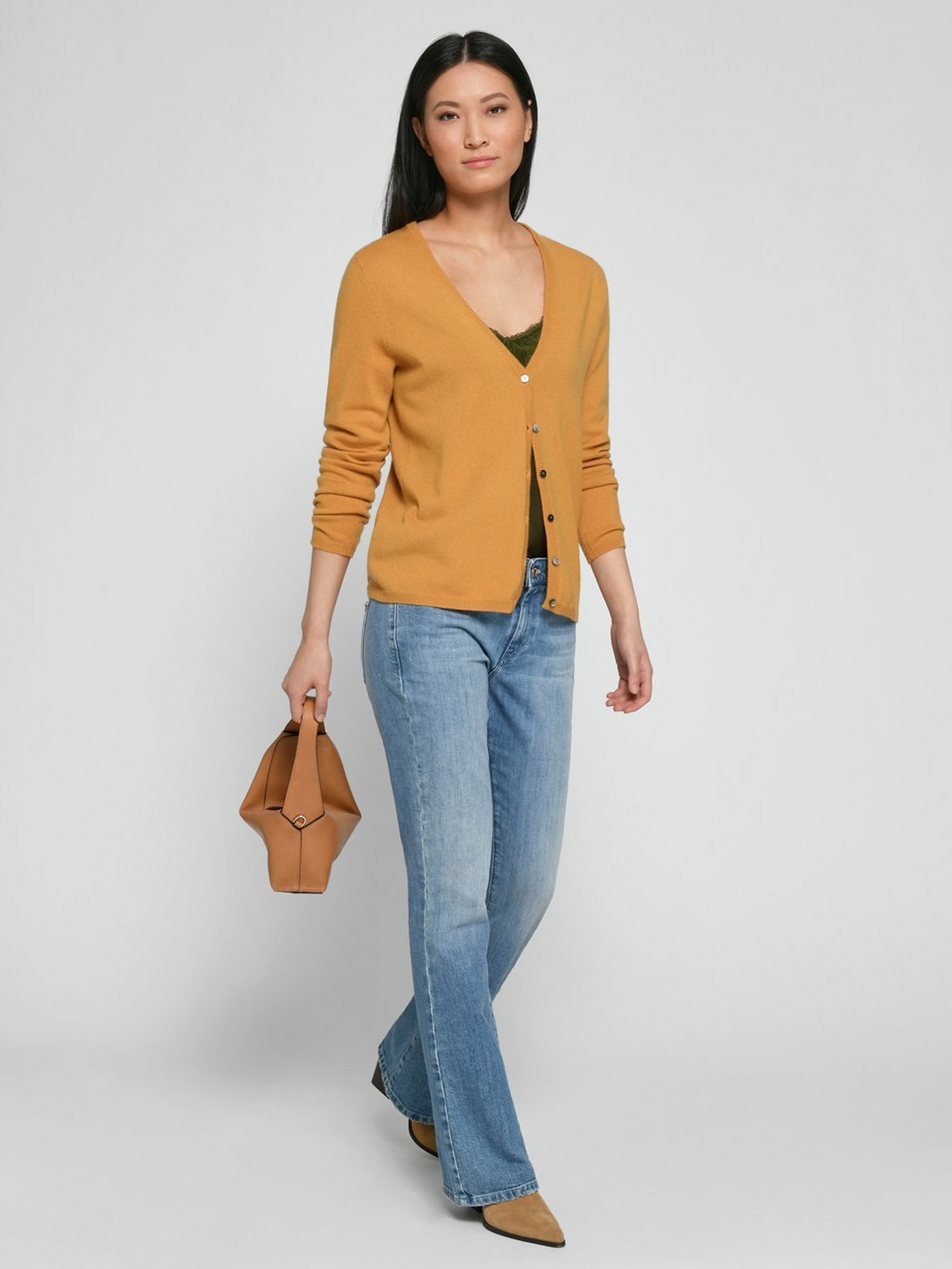 Strickjacke mit tiefem V-Ausschnitt