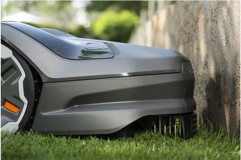 Husqvarna - Automower 305E Nera - Robotmaaier - Zwart - Voor gazons tot 600 m²