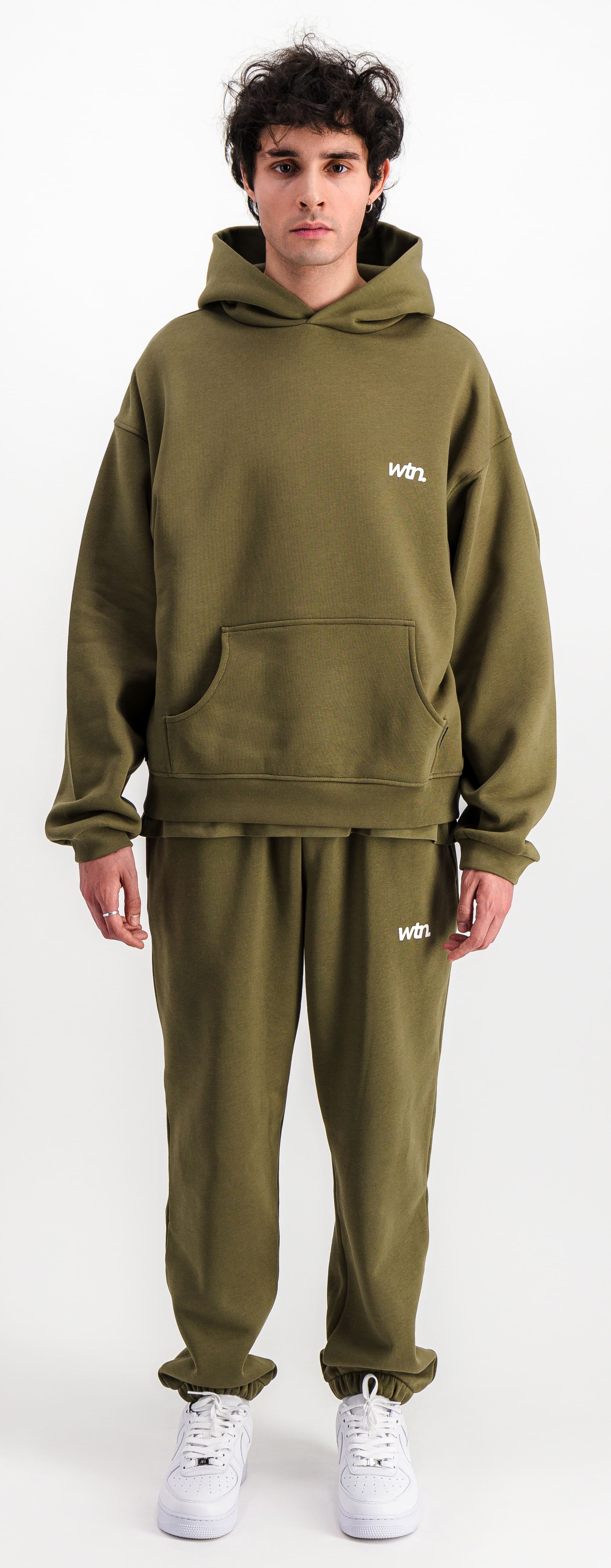 Hoodie L’Uniforme Olive (2023) - 48h Delivery