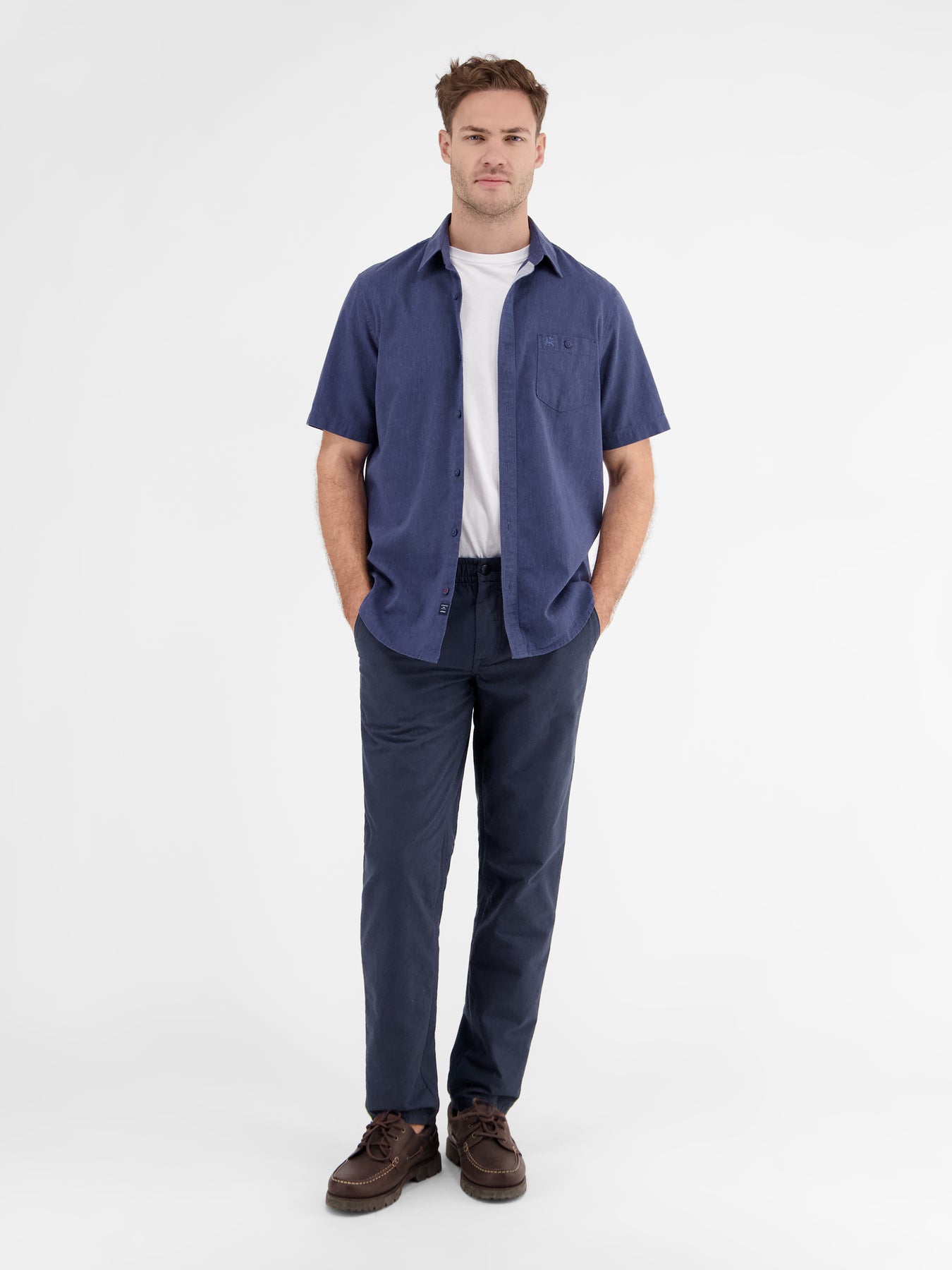 Sommerliche Chino mit Leinenanteil, RELAX FIT