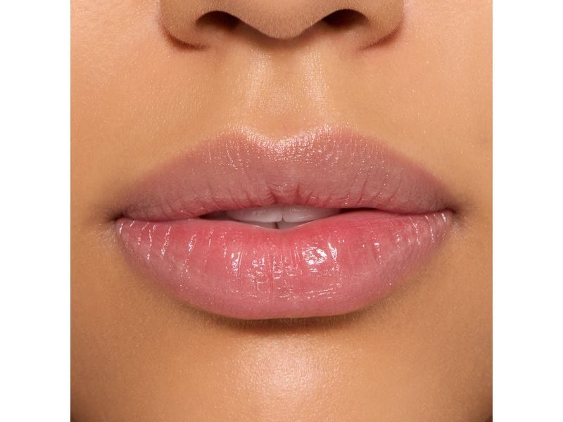 Catrice Lip Gloss Care In Colours 010 Everyday Farbiger Lippenbalsam in einem transparenten Rosaton für glänzende Lippen