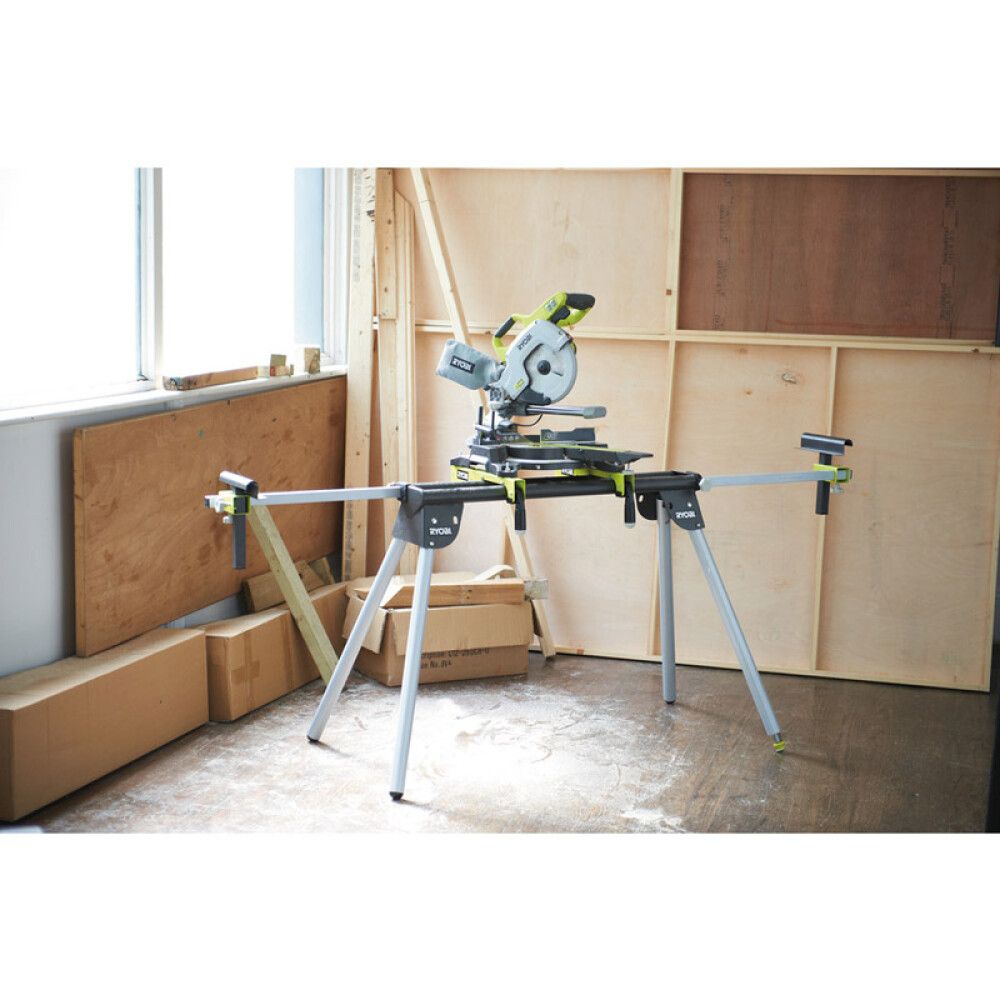 SAGBORD RYOBI RLS02 TIL KAPP- & GJÆRSAG