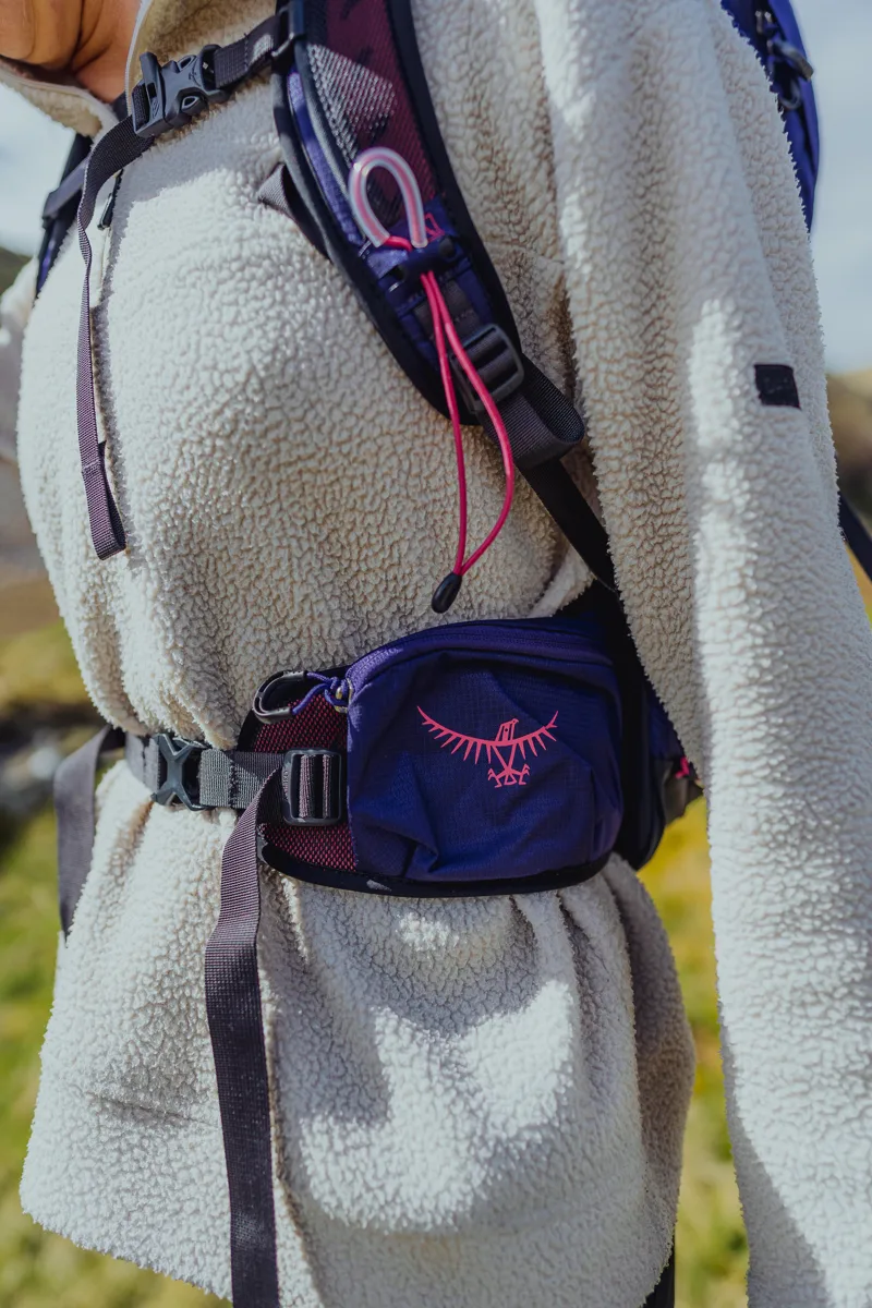 Osprey Tempest 26 Deep Fig/hotspot Pink