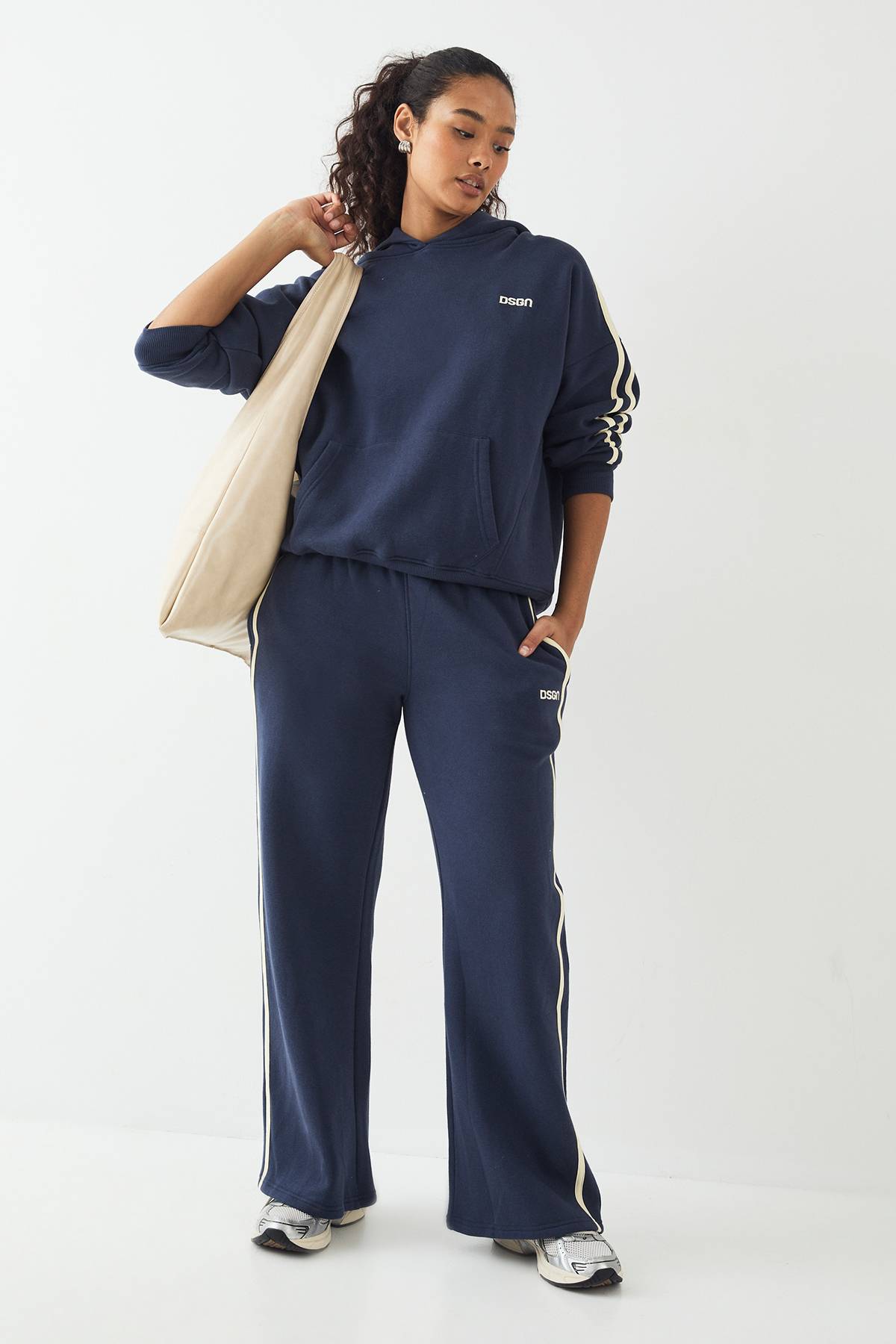 Jogging DSGN Studio Coupe Droite à Bandes Latérales