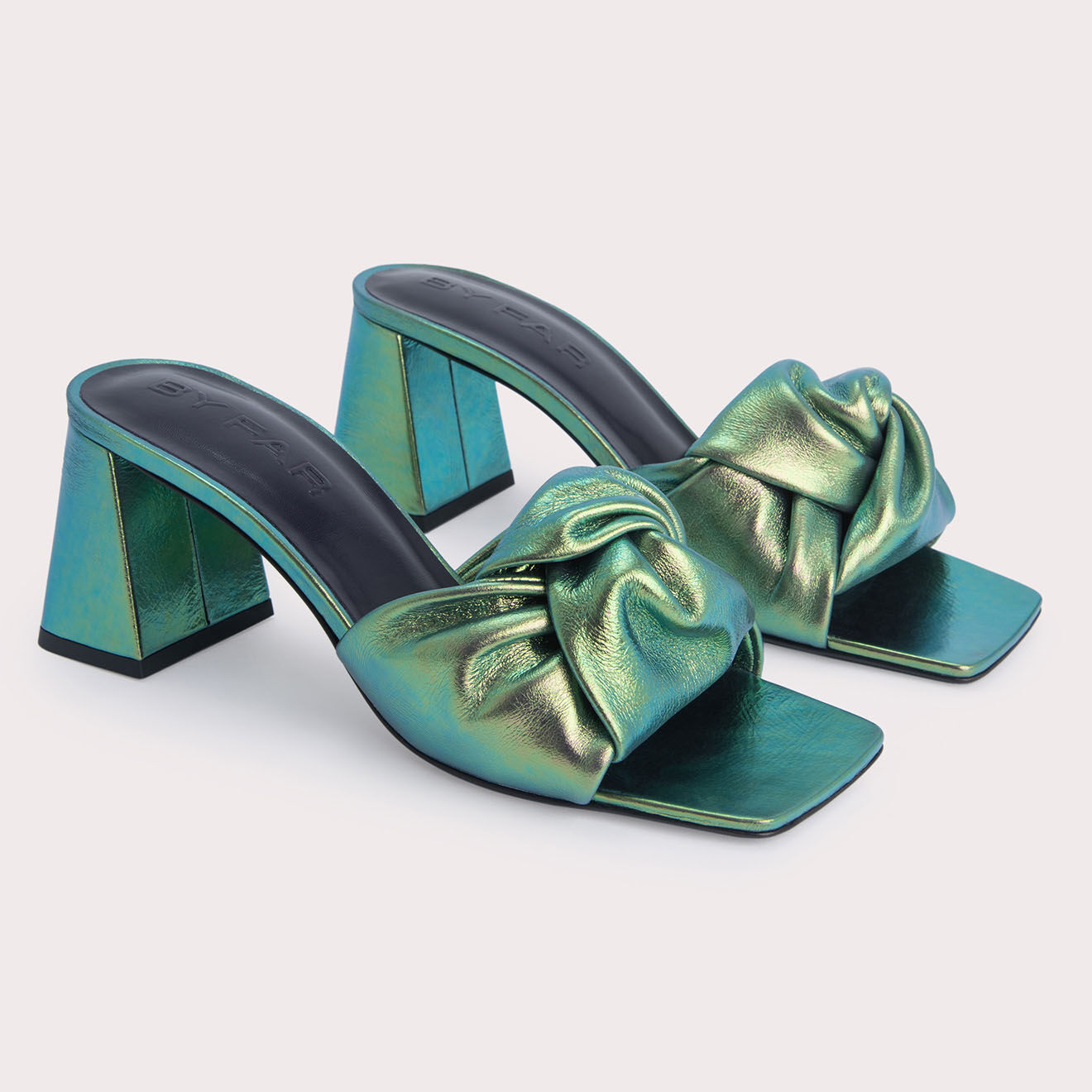 By Far Mules en Cuir Lamar vert/bleu - Talon 7 cm