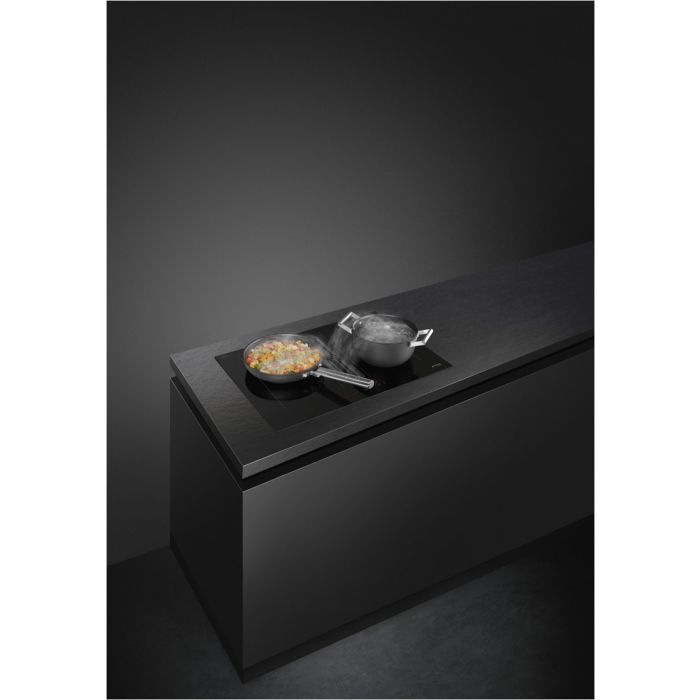 SMEG Induktionskochfeld m. Abzug HOBD472D