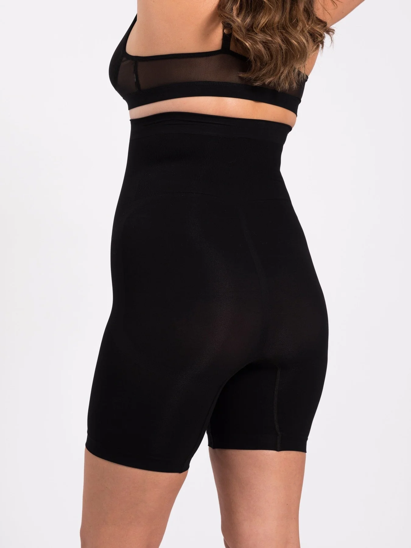 Lykkeland Ateliér Alturra Highwaist Shaping Shorts black