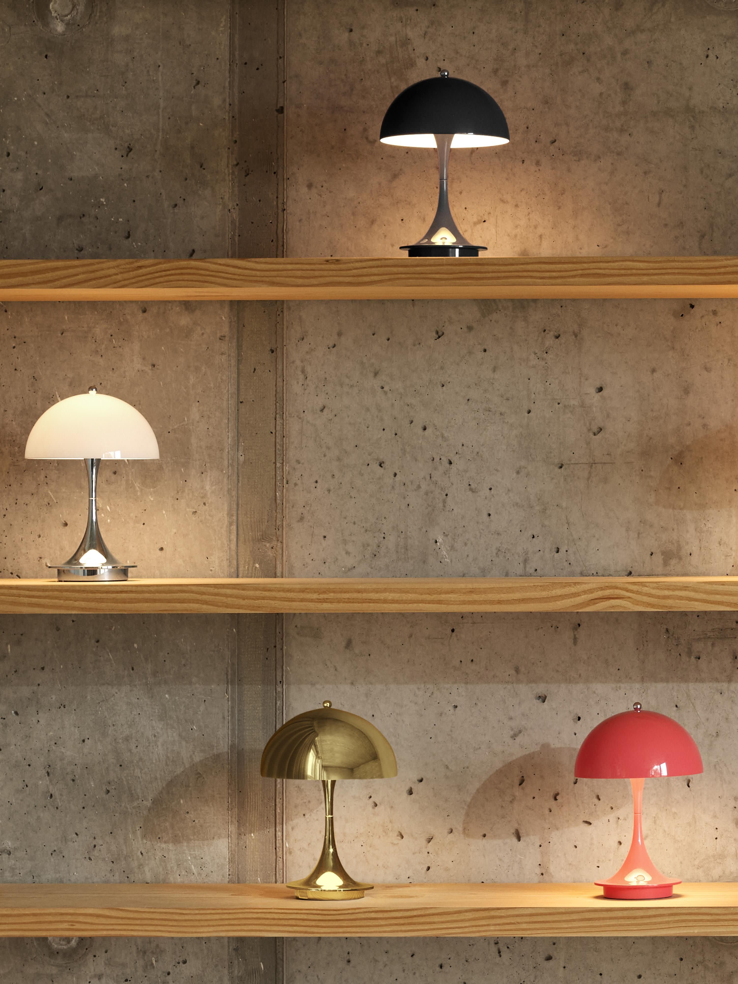 Draagbare dimbare LED tafellamp Panthella 160, design Verner Panton