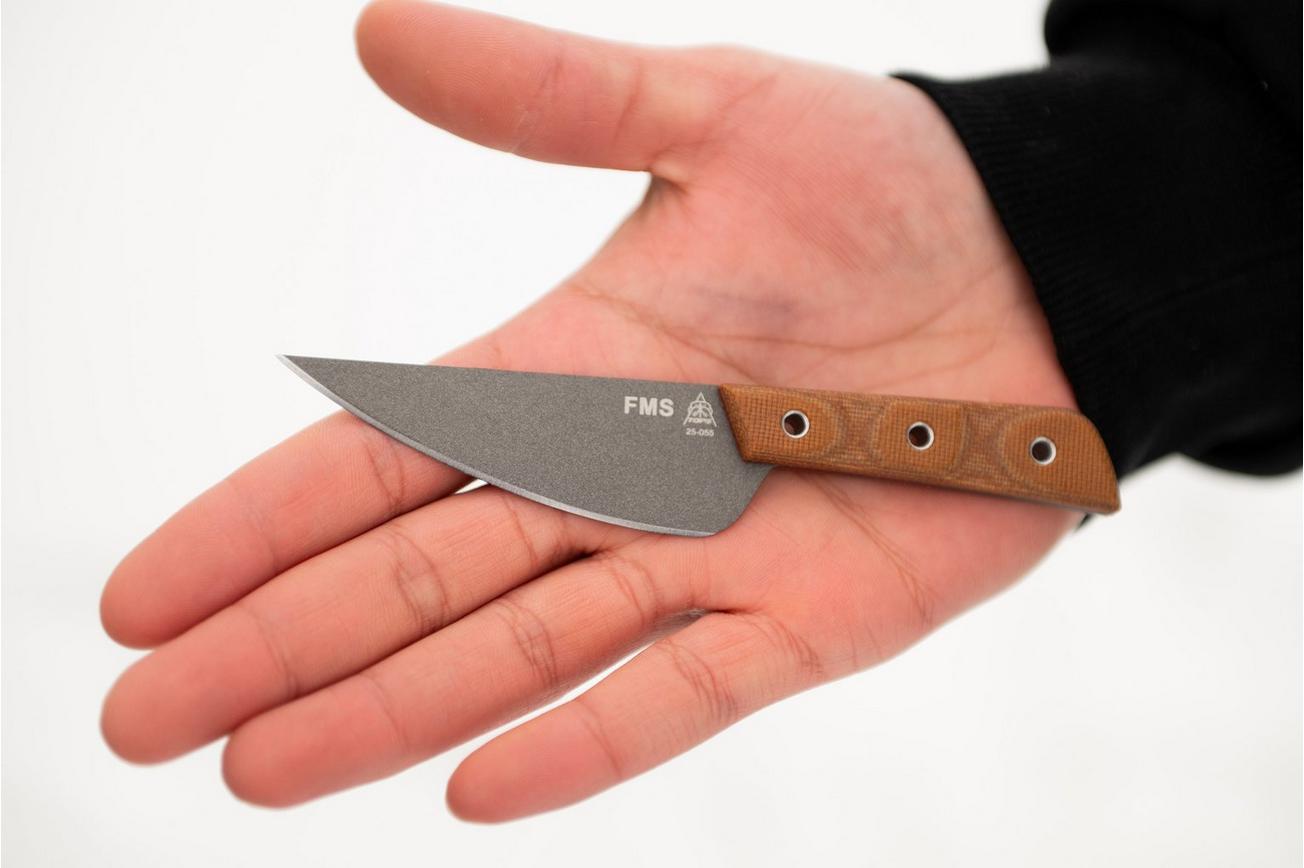 TOPS Knives Frog Market Special Mini FMSM-01, 1095 Tungsten Cerakote, Tan Canvas Micarta, jachtmes