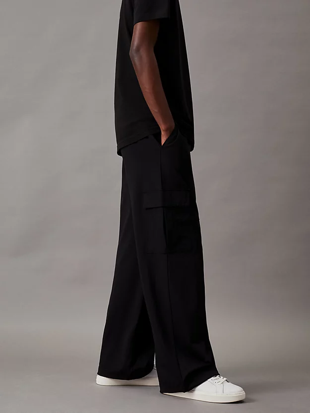 Calça cargo Milano em malha com modelagem relaxada
