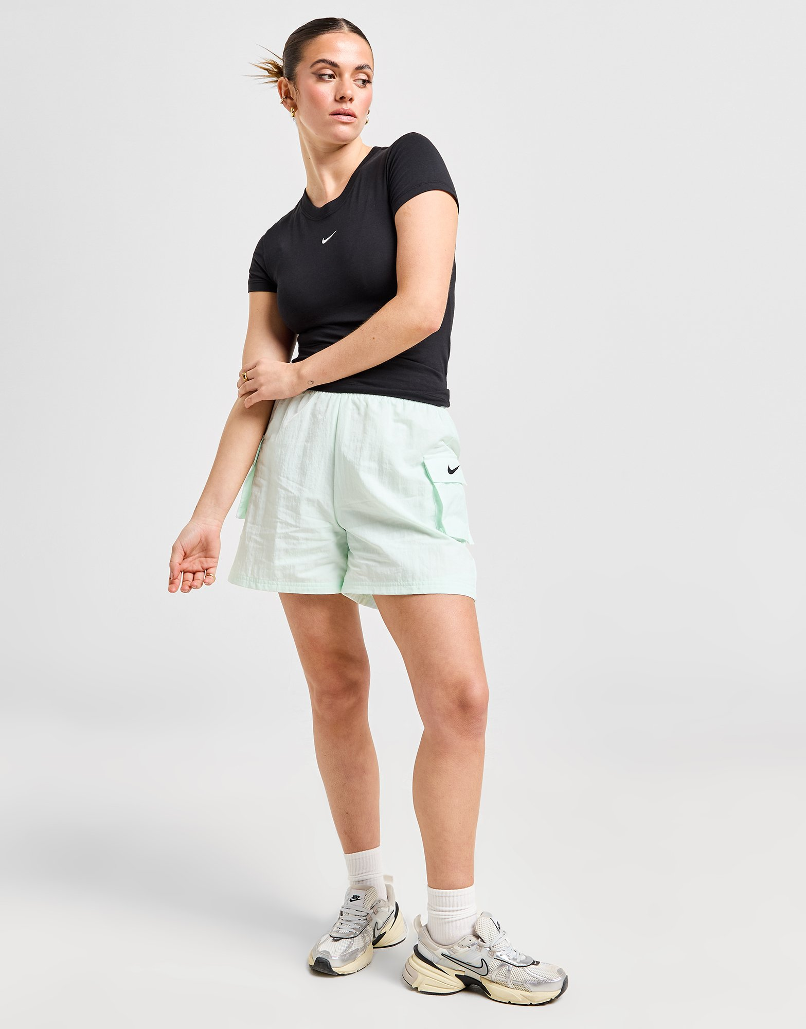 Nike T-shirt Essential Sportswear Chill Knit Femme